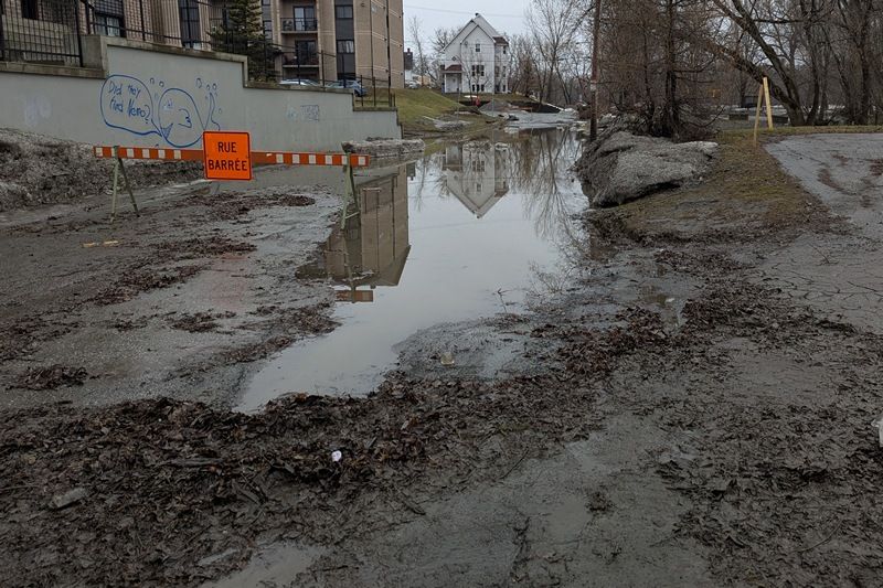 Inondations à Sherbrooke : la rivière Saint-François sort de son lit